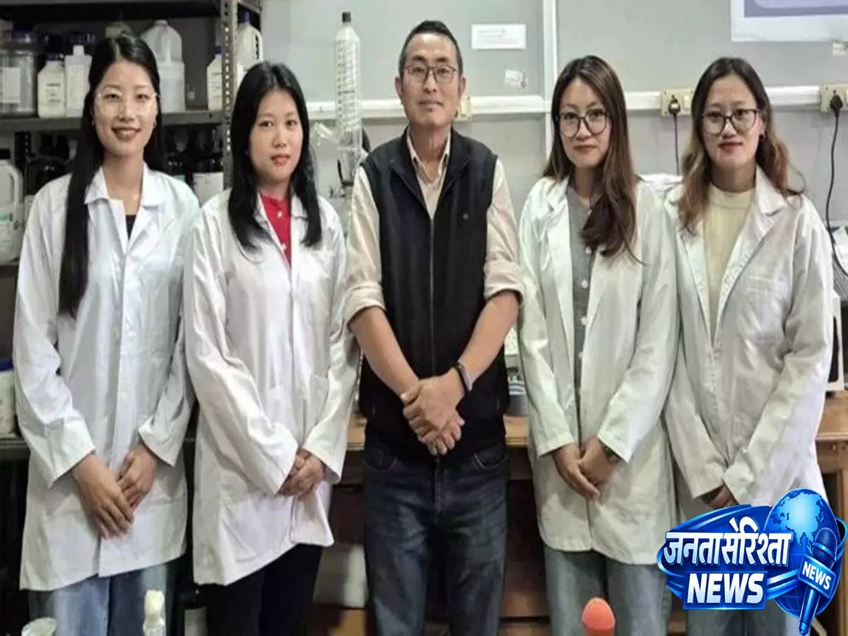 Nagaland University के रिसर्चर्स ने गांजे को कैंसर से लड़ने वाले नैनोपार्टिकल्स में बदला Nagaland University के रिसर्चर्स ने गांजे को कैंसर से लड़ने वाले नैनोपार्टिकल्स में बदला