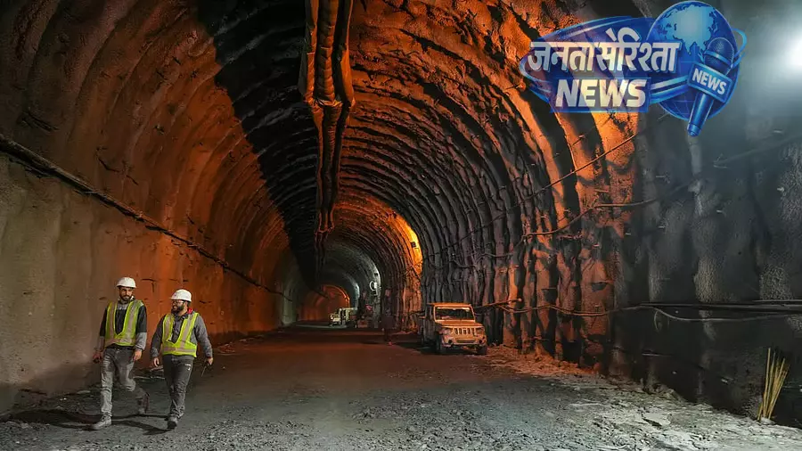 ज़ोजिला टनल का अंतिम चरण नजदीक, Ladakh को सालभर कनेक्टिविटी मिलने की उम्मीद ज़ोजिला टनल का अंतिम चरण नजदीक, Ladakh को सालभर कनेक्टिविटी मिलने की उम्मीद