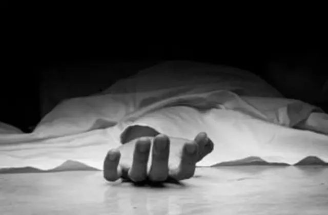 Farrukhabad: घर में अकेली महिला की मौत, मामला संदिग्ध Farrukhabad: घर में अकेली महिला की मौत, मामला संदिग्ध