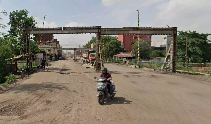 खुर्सीपार रेलवे फाटक में 27 अप्रैल तक आवागमन रहेगा बंद खुर्सीपार रेलवे फाटक में 27 अप्रैल तक आवागमन रहेगा बंद