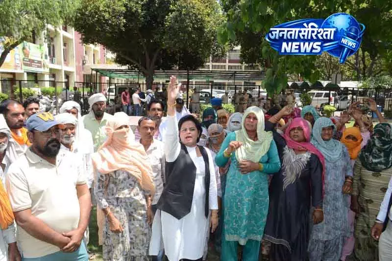 Karnal: महिलाओं के खिलाफ अभद्र भाषा पर SC समुदाय का विरोध Karnal: महिलाओं के खिलाफ अभद्र भाषा पर SC समुदाय का विरोध