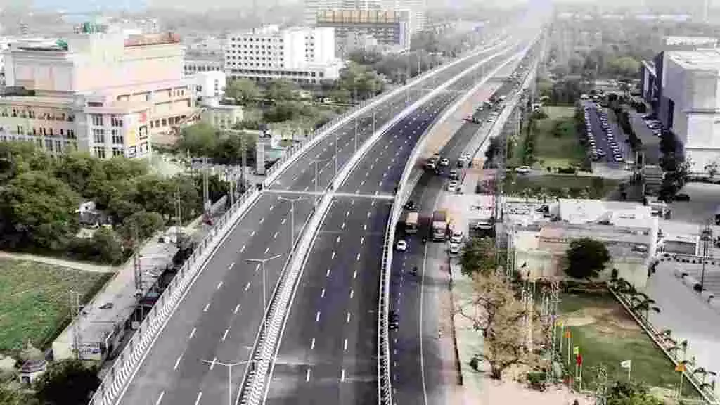 Chandigarh: केएमपी एक्सप्रेसवे के पास विकसित होंगे पांच आधुनिक शहर Chandigarh: केएमपी एक्सप्रेसवे के पास विकसित होंगे पांच आधुनिक शहर