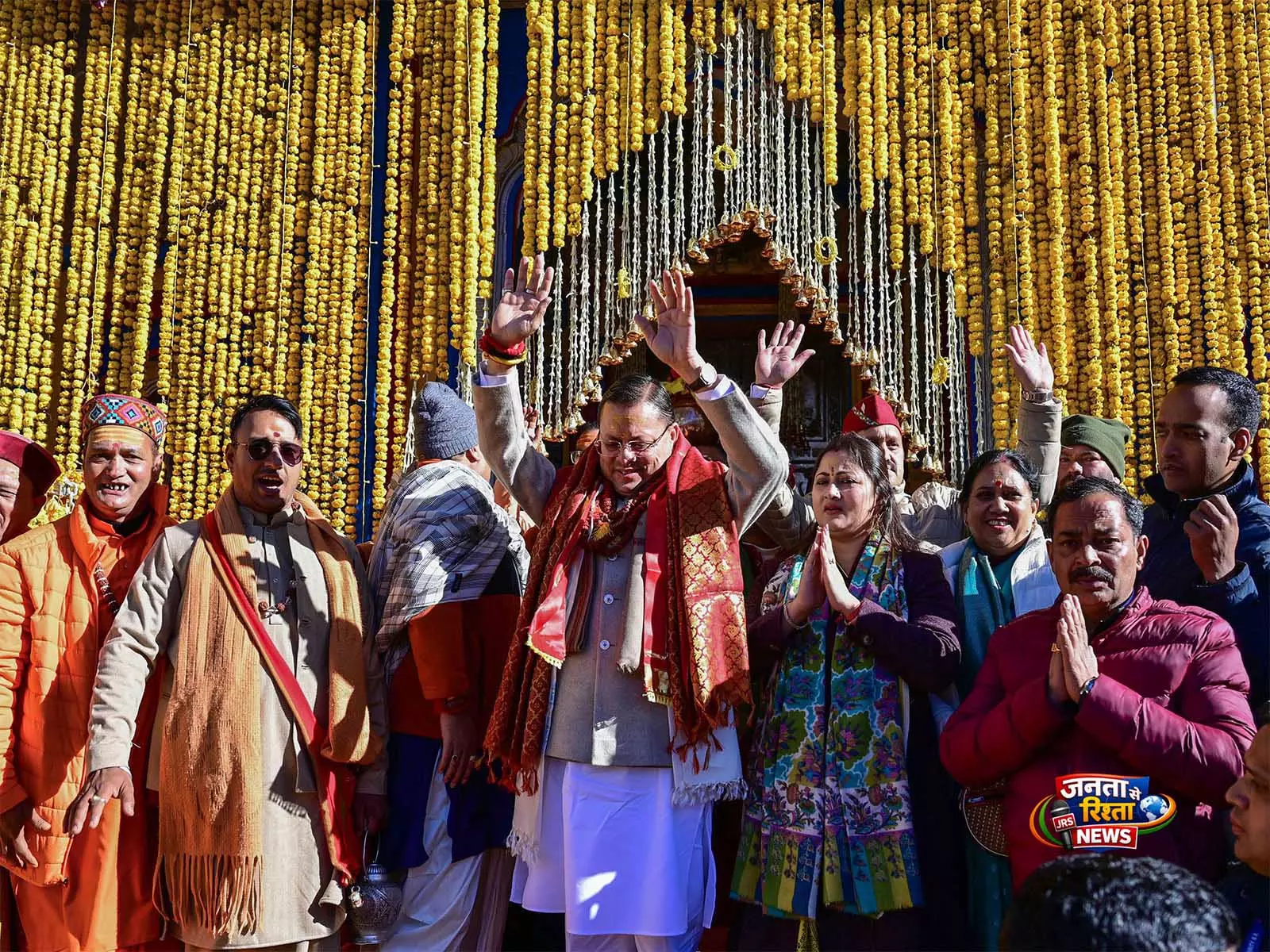केदारनाथ धाम के कपाट खुले, श्रद्धालुओं में दिखा आध्यात्मिक उत्साह, CM पुष्कर सिंह धामी ने की पूजा-अर्चना केदारनाथ धाम के कपाट खुले, श्रद्धालुओं में दिखा आध्यात्मिक उत्साह, CM पुष्कर सिंह धामी ने की पूजा-अर्चना
