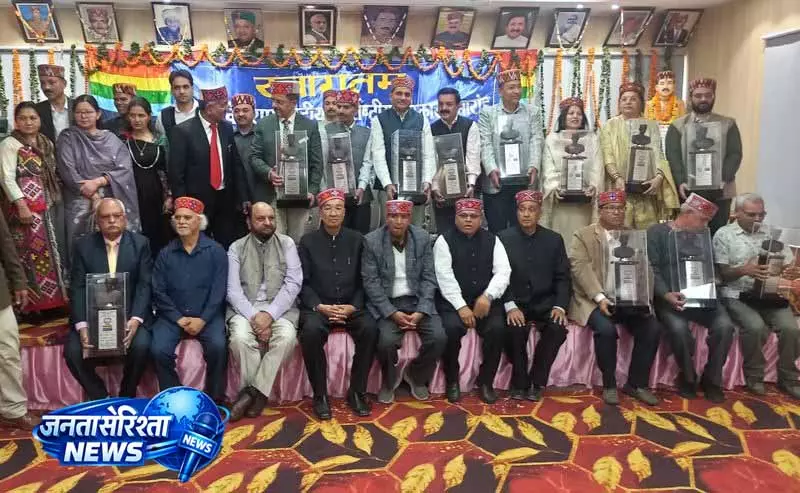 Himachal: भविष्य में बुनाई उद्योग को बचाने के लिए कदम आवश्यक Himachal: भविष्य में बुनाई उद्योग को बचाने के लिए कदम आवश्यक