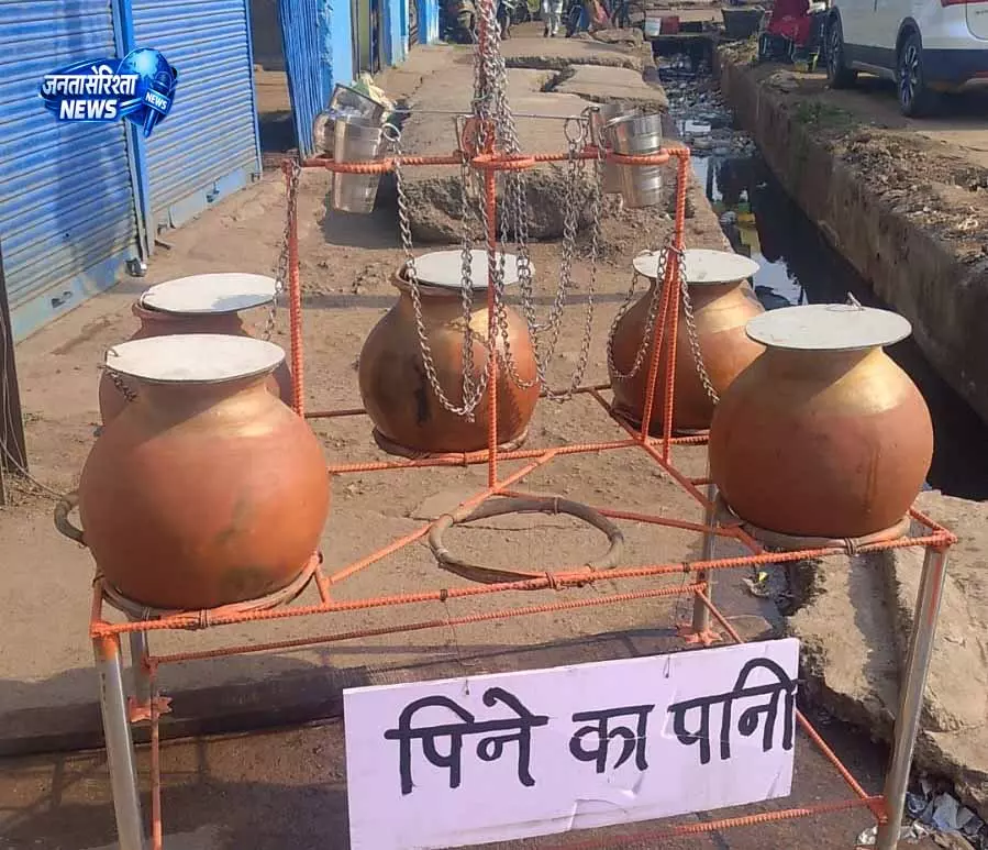 खमतराई स्कूल के पास और भनपुरी बाजार में दो सार्वजनिक प्याऊघर खोले गए खमतराई स्कूल के पास और भनपुरी बाजार में दो सार्वजनिक प्याऊघर खोले गए