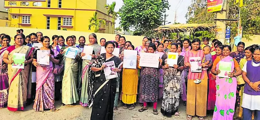 केंद्र महिला आरक्षण लाने में विफल रहा: Dr Meenakshi केंद्र महिला आरक्षण लाने में विफल रहा: Dr Meenakshi