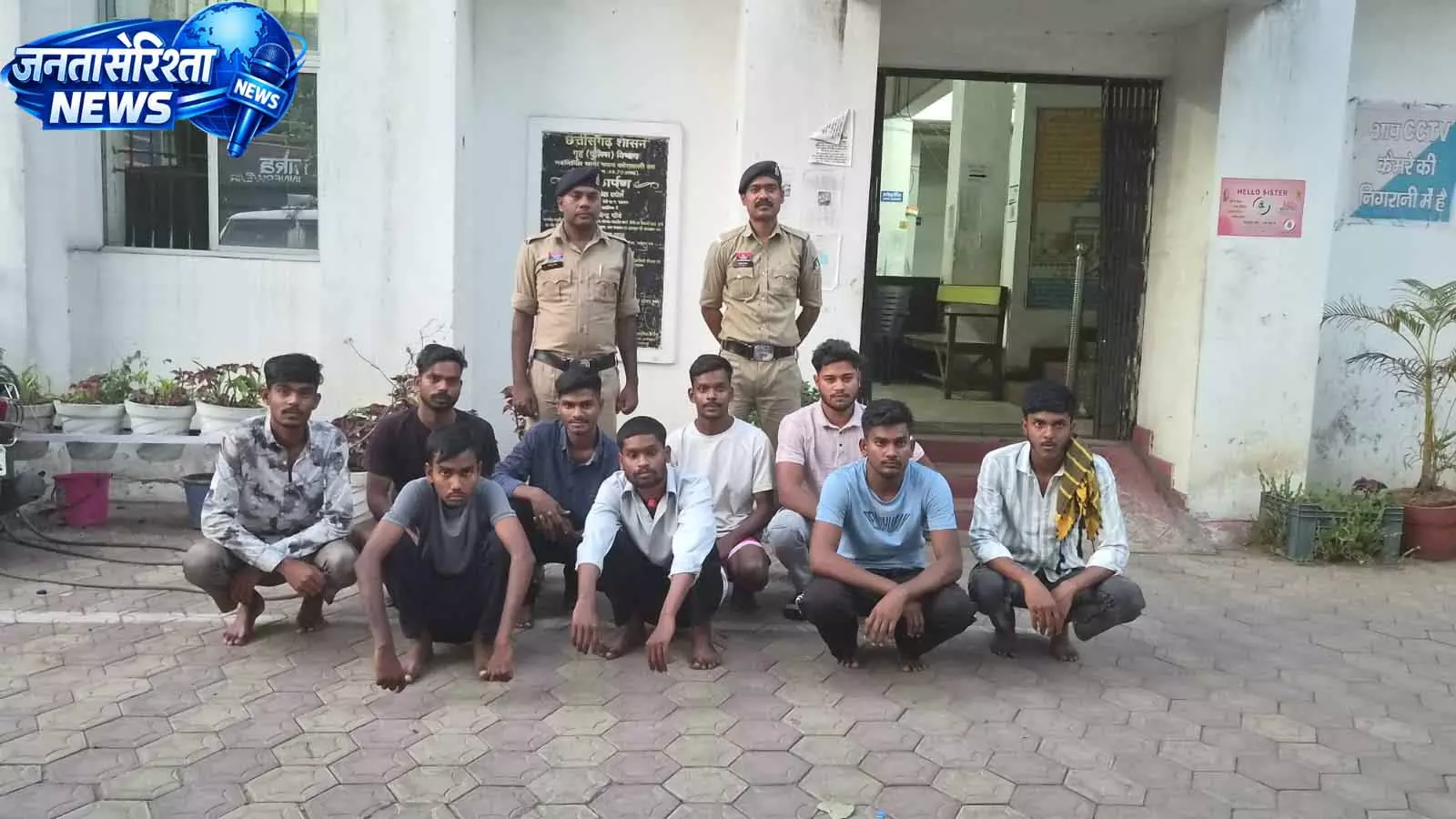 मैरिन ड्राइव में की मारपीट, मामले में 9 आरोपी और 3 नाबालिग गिरफ्तार मैरिन ड्राइव में की मारपीट, मामले में 9 आरोपी और 3 नाबालिग गिरफ्तार