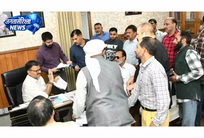 Javed Rana: जनता की अपेक्षाओं और सुझावों पर ध्यान Javed Rana: जनता की अपेक्षाओं और सुझावों पर ध्यान