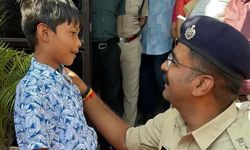 Ujjain: आरक्षक की मौत के बाद बेटे को नौकरी, बना बाल आरक्षक Ujjain: आरक्षक की मौत के बाद बेटे को नौकरी, बना बाल आरक्षक