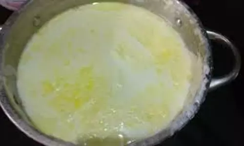 Kitchen Hack: गर्मियों में दूध को फटने से बचाने के लिए उबालते समय डालें ये खास चीज़ Kitchen Hack: गर्मियों में दूध को फटने से बचाने के लिए उबालते समय डालें ये खास चीज़