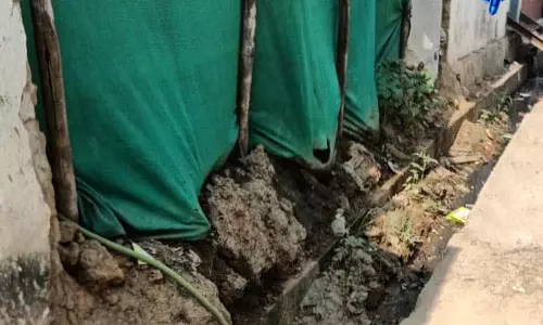 नाली में मलबा डाला, निकासी हुआ बाधित, रायपुर निगम ने लगाया 1 हजार जुर्माना नाली में मलबा डाला, निकासी हुआ बाधित, रायपुर निगम ने लगाया 1 हजार जुर्माना