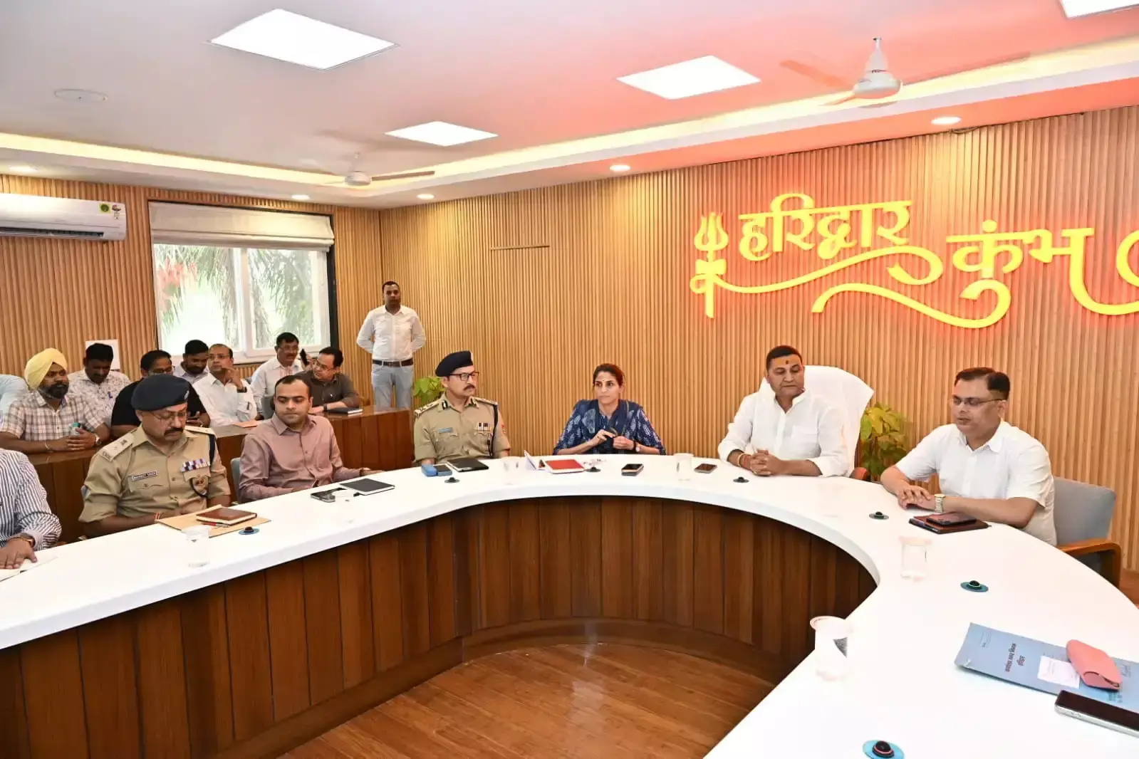 Haridwar: कुंभ आयोजन को लेकर तैयारियां तेज, मंत्री Ram Singh सक्रिय Haridwar: कुंभ आयोजन को लेकर तैयारियां तेज, मंत्री Ram Singh सक्रिय