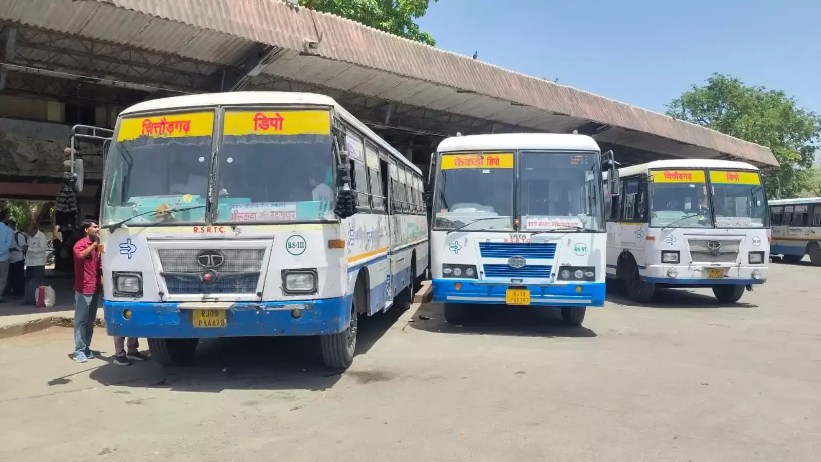 Chittorgarh: बेटिकट यात्रियों पर कार्रवाई, 23 लोग पकड़े गए Chittorgarh: बेटिकट यात्रियों पर कार्रवाई, 23 लोग पकड़े गए