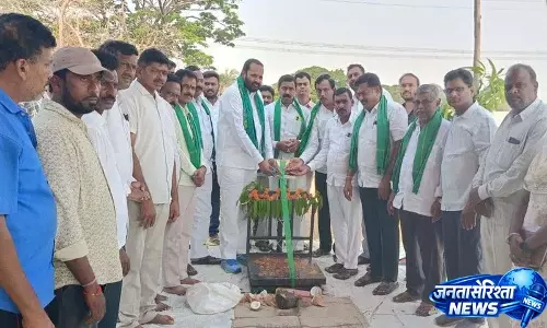 बिना किसी कटौती के अनाज की खरीद: MLA विजया रमना राव
