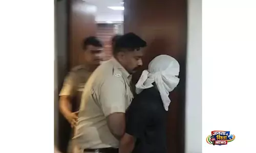 IRS अधिकारी की बेटी पर यौन हमले का मामला, पुलिस हिरासत की मांग IRS अधिकारी की बेटी पर यौन हमले का मामला, पुलिस हिरासत की मांग