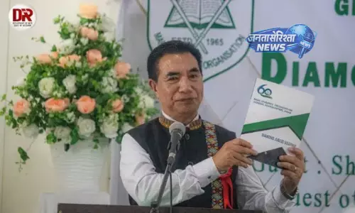 मिजोरम के मुख्यमंत्री लालदुहोमा ने ZPM अध्यक्ष का पदभार संभाला मिजोरम के मुख्यमंत्री लालदुहोमा ने ZPM अध्यक्ष का पदभार संभाला