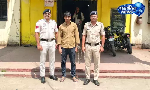 मोबाईल का फिलिप कवर रिफंड करवाने के नाम से डेढ़ लाख की ठगी, फ्रॉड गिरफ्तार