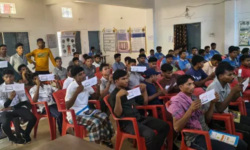 CM विष्णुदेव साय की बड़ी पहल : मुख्यधारा में लौटे युवाओं को स्वास्थ्य सुरक्षा और नई उम्मीद CM विष्णुदेव साय की बड़ी पहल : मुख्यधारा में लौटे युवाओं को स्वास्थ्य सुरक्षा और नई उम्मीद