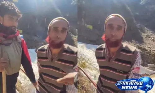 Jammu के खच्चर ऑपरेटर को धमकी दी गई, गैर-हिंदुओं पर बैन के कारण केदारनाथ छोड़ने को कहा Jammu के खच्चर ऑपरेटर को धमकी दी गई, गैर-हिंदुओं पर बैन के कारण केदारनाथ छोड़ने को कहा