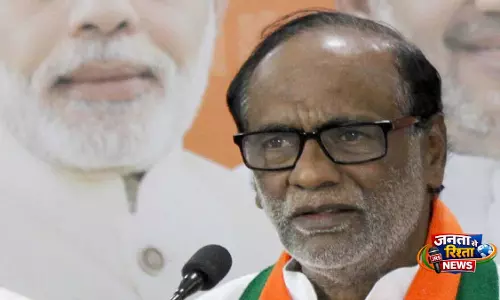 खड़गे को EC नोटिस पर BJP का कांग्रेस पर हमला खड़गे को EC नोटिस पर BJP का कांग्रेस पर हमला