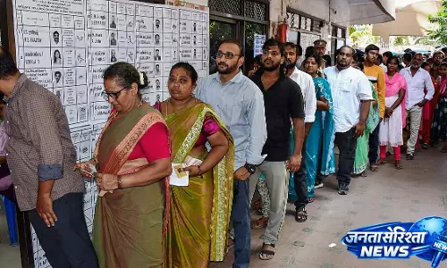 Tamil Nadu विधानसभा चुनाव में रिकॉर्ड 82.24% वोटिंग, पूरे राज्य में वोटिंग शांति से खत्म Tamil Nadu विधानसभा चुनाव में रिकॉर्ड 82.24% वोटिंग, पूरे राज्य में वोटिंग शांति से खत्म