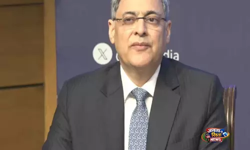 संघर्ष के बीच पश्चिम एशिया से 12 लाख से ज़्यादा यात्री भारत आए: MEA संघर्ष के बीच पश्चिम एशिया से 12 लाख से ज़्यादा यात्री भारत आए: MEA