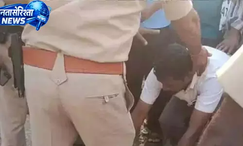 वारंगल में RTC कर्मचारियों की हड़ताल दूसरे दिन भी जारी, परिवहन सेवाएं प्रभावित वारंगल में RTC कर्मचारियों की हड़ताल दूसरे दिन भी जारी, परिवहन सेवाएं प्रभावित
