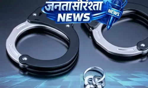 तीस हजारी कोर्ट का रीडर रिश्वत लेते रंगेहाथ गिरफ्तार, CBI की बड़ी कार्रवाई तीस हजारी कोर्ट का रीडर रिश्वत लेते रंगेहाथ गिरफ्तार, CBI की बड़ी कार्रवाई