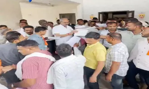 रायपुर में सांसद बृजमोहन अग्रवाल से जनता की मुलाकात रायपुर में सांसद बृजमोहन अग्रवाल से जनता की मुलाकात