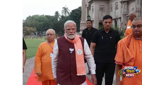 PM मोदी ने बेलूर मठ यात्रा को बताया खास, रामकृष्ण परंपरा को दी श्रद्धांजलि