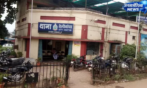 रायपुर में कार चालक पर हमला, लोहे के पाइप और कड़े से की मारपीट रायपुर में कार चालक पर हमला, लोहे के पाइप और कड़े से की मारपीट