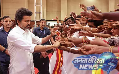Tamil Nadu : थावेका नेता विजय ने अपना वोट डाला Tamil Nadu : थावेका नेता विजय ने अपना वोट डाला