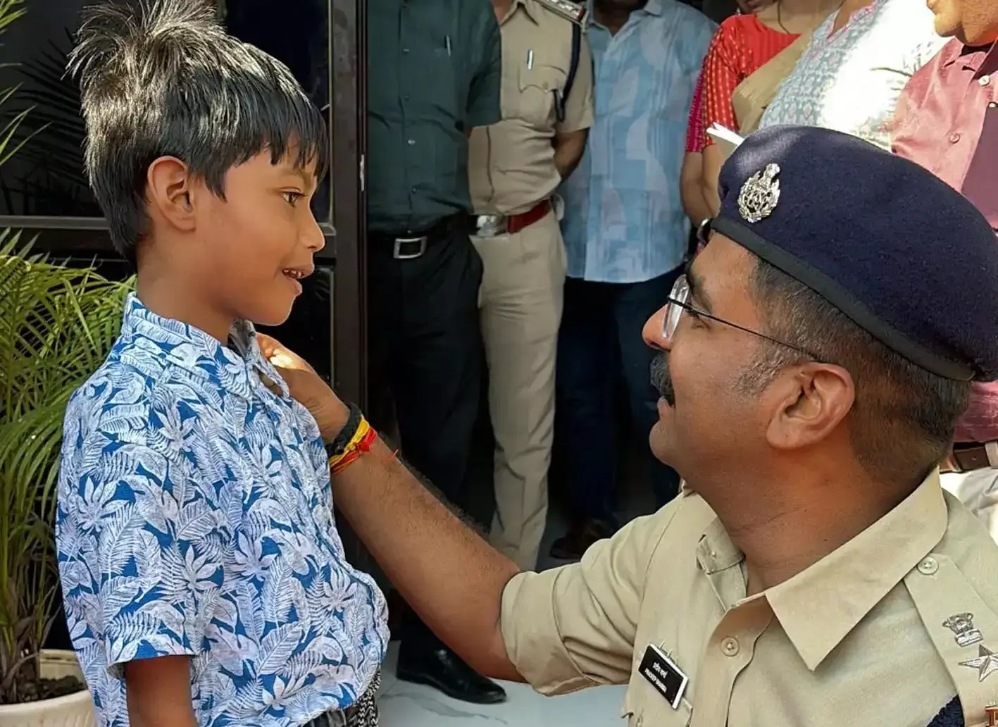 Ujjain: आरक्षक की मौत के बाद बेटे को नौकरी, बना बाल आरक्षक Ujjain: आरक्षक की मौत के बाद बेटे को नौकरी, बना बाल आरक्षक