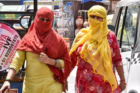 एनसीआर में हीट वेव का कहर जारी, येलो अलर्ट जारी- दो दिन बाद मौसम में बदलाव के आसार एनसीआर में हीट वेव का कहर जारी, येलो अलर्ट जारी- दो दिन बाद मौसम में बदलाव के आसार