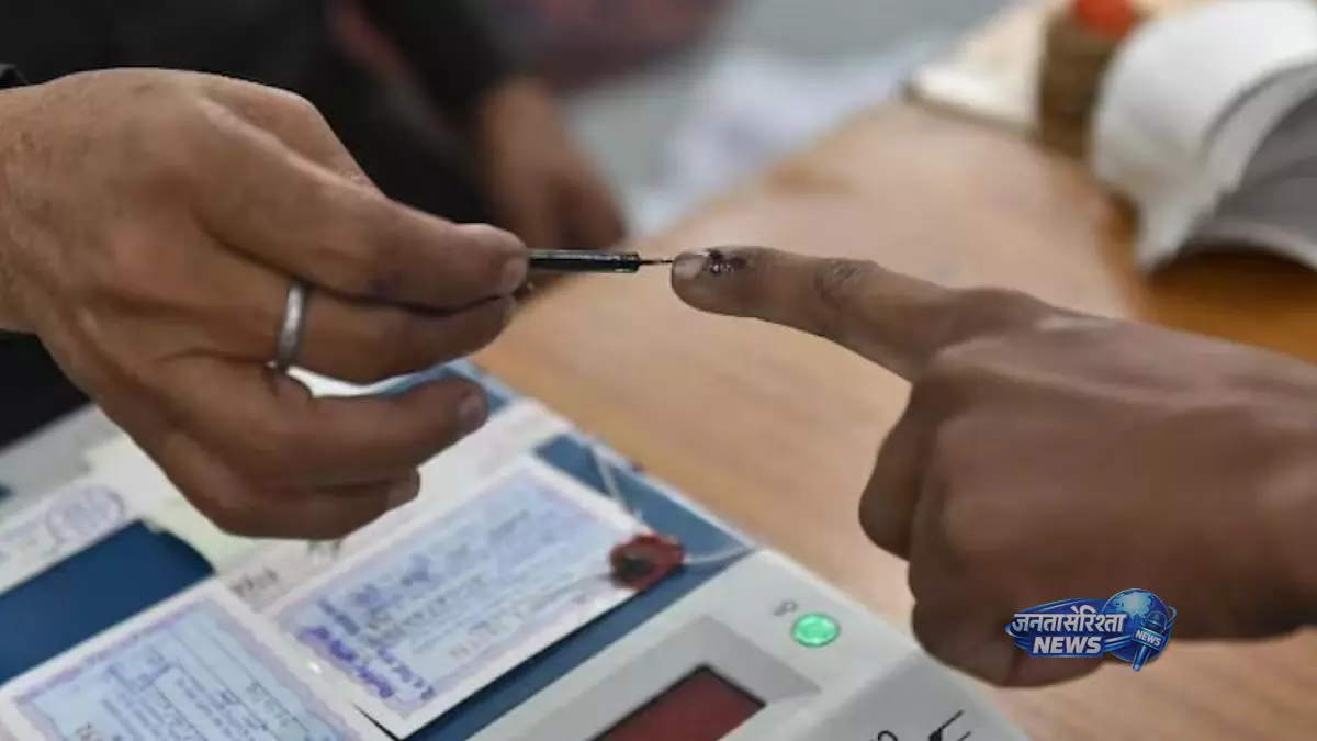 Maharashtra bypolls : बारामती और राहुरी में पहले दो घंटों में 6 से 8% मतदान Maharashtra bypolls : बारामती और राहुरी में पहले दो घंटों में 6 से 8% मतदान