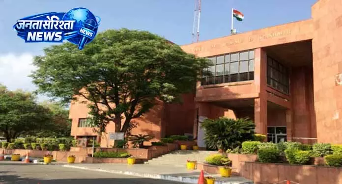 DB ने जम्मू में प्रदूषण और कचरा डंपिंग पर रिपोर्ट मांगी DB ने जम्मू में प्रदूषण और कचरा डंपिंग पर रिपोर्ट मांगी