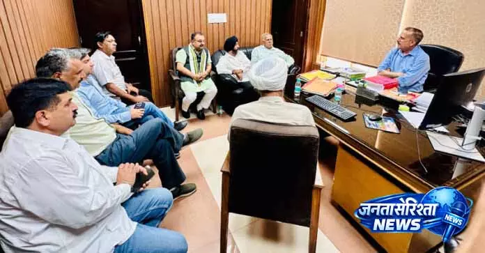 ADC से मुलाकात में जाट सभा ने उठाए क्षेत्रीय मुद्दे ADC से मुलाकात में जाट सभा ने उठाए क्षेत्रीय मुद्दे