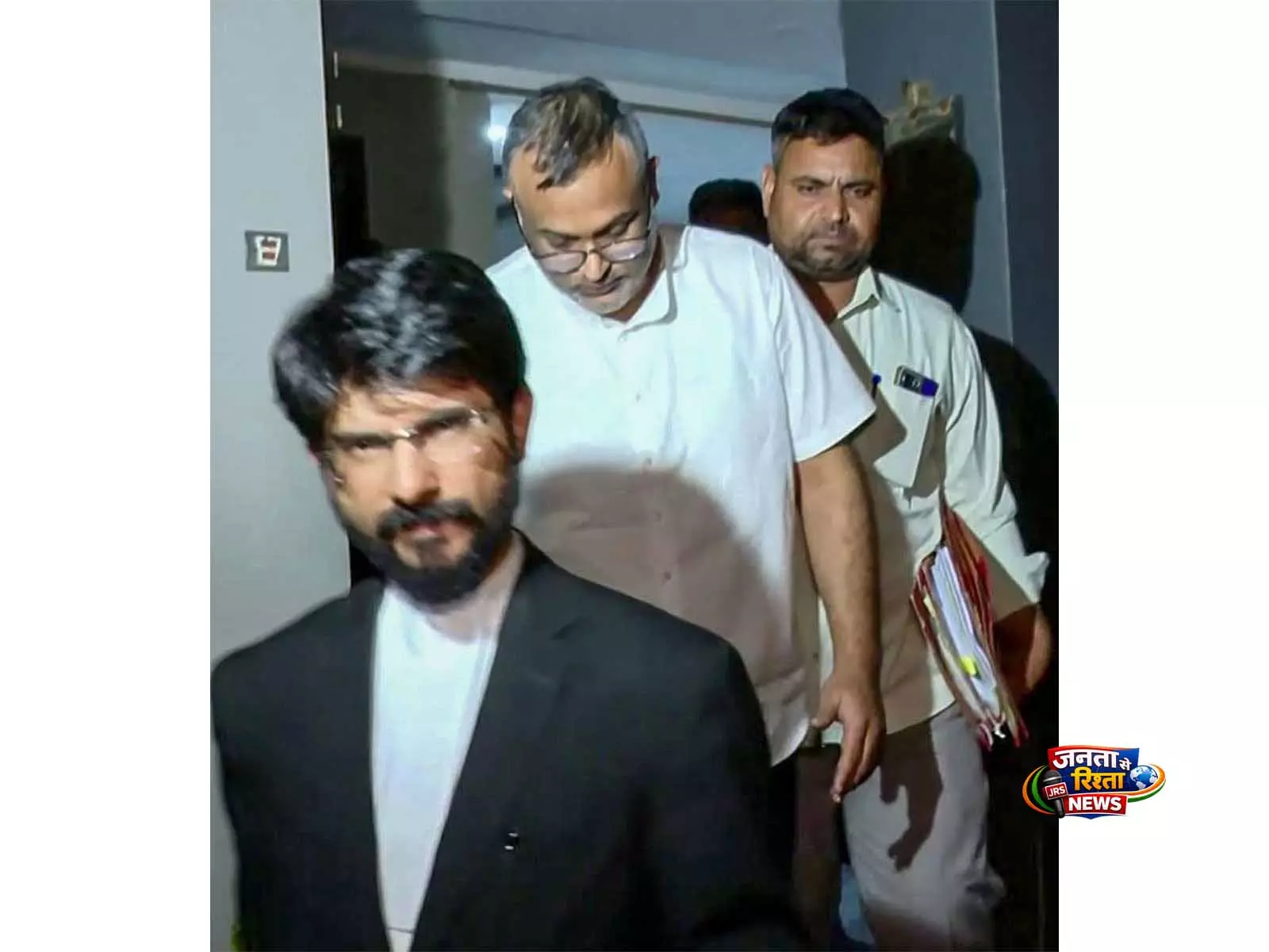I-PAC के सह-संस्थापक विनेश चंदेल ने ED हिरासत खत्म होने पर ज़मानत के लिए अदालत का रुख किया; सुनवाई 29 अप्रैल को होगी I-PAC के सह-संस्थापक विनेश चंदेल ने ED हिरासत खत्म होने पर ज़मानत के लिए अदालत का रुख किया; सुनवाई 29 अप्रैल को होगी