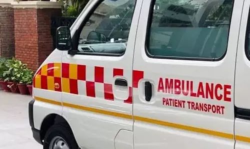 एंबुलेंस का डीजल रास्ते में खत्म हुआ, मरीज की मौत एंबुलेंस का डीजल रास्ते में खत्म हुआ, मरीज की मौत