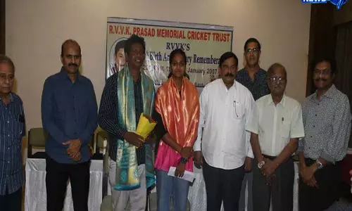 Hyderabad: आरवीवीके प्रसाद मेमोरियल इवेंट में महिला क्रिकेटरों का सम्मान किया गया