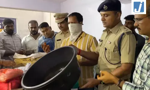 नकली तेल, पनीर, टूथपेस्ट, और इंजेक्शन के बाद अब मिलावटी चाय पत्ती...10 लोग गिरफ्तार