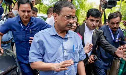 Delhi HC ने केजरीवाल, सिसोदिया समेत नेताओं से PIL पर जवाब मांगा