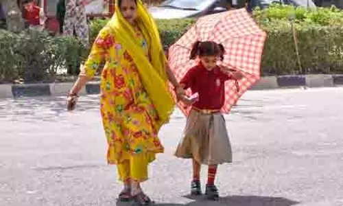 एनसीआर में हीट वेव का प्रकोप जारी, 26 अप्रैल से मौसम बदलेगा, हल्की बारिश से मिलेगी राहत एनसीआर में हीट वेव का प्रकोप जारी, 26 अप्रैल से मौसम बदलेगा, हल्की बारिश से मिलेगी राहत