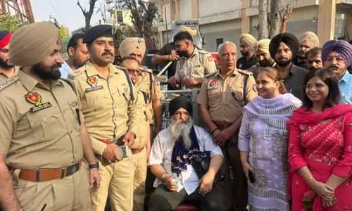18 महीने बाद टावर से उतरे गुरजीत सिंह खालसा, बेअदबी कानून की मांग को लेकर कर रहे थे प्रदर्शन