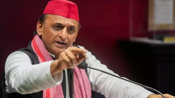 Lucknow: संविधान और सामाजिक न्याय की दुहाई, अखिलेश ने फिर उठाया जातीय जनगणना का मुद्दा Lucknow: संविधान और सामाजिक न्याय की दुहाई, अखिलेश ने फिर उठाया जातीय जनगणना का मुद्दा