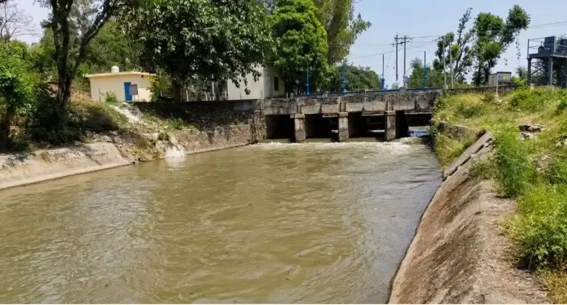 Kathua: सूखे से जूझ रहे कठुआ को मिली बड़ी राहत Kathua: सूखे से जूझ रहे कठुआ को मिली बड़ी राहत