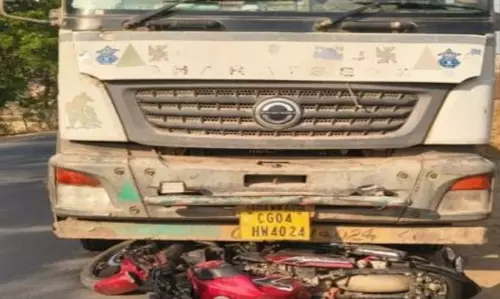 सीमेंट लोड ट्रक ने रौंदा, शिक्षक की मौत