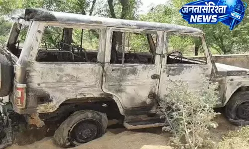 स्कूल जा रही 11वीं की छात्रा का अपहरण कर गैंगरेप स्कूल जा रही 11वीं की छात्रा का अपहरण कर गैंगरेप