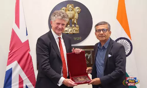 रक्षा सचिव और यूके NSA ने रक्षा सहयोग फ्रेमवर्क की प्रगति की समीक्षा की रक्षा सचिव और यूके NSA ने रक्षा सहयोग फ्रेमवर्क की प्रगति की समीक्षा की