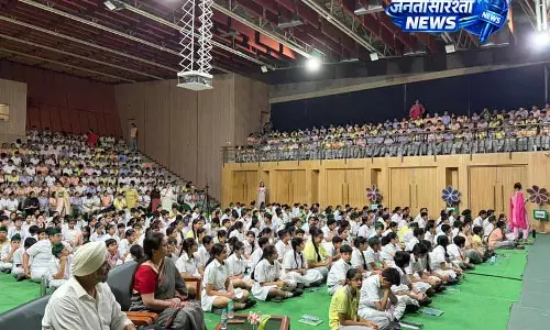 Jalandhar school में वर्ल्ड बुक डे पर पेज टू स्टेज कार्यक्रम आयोजित